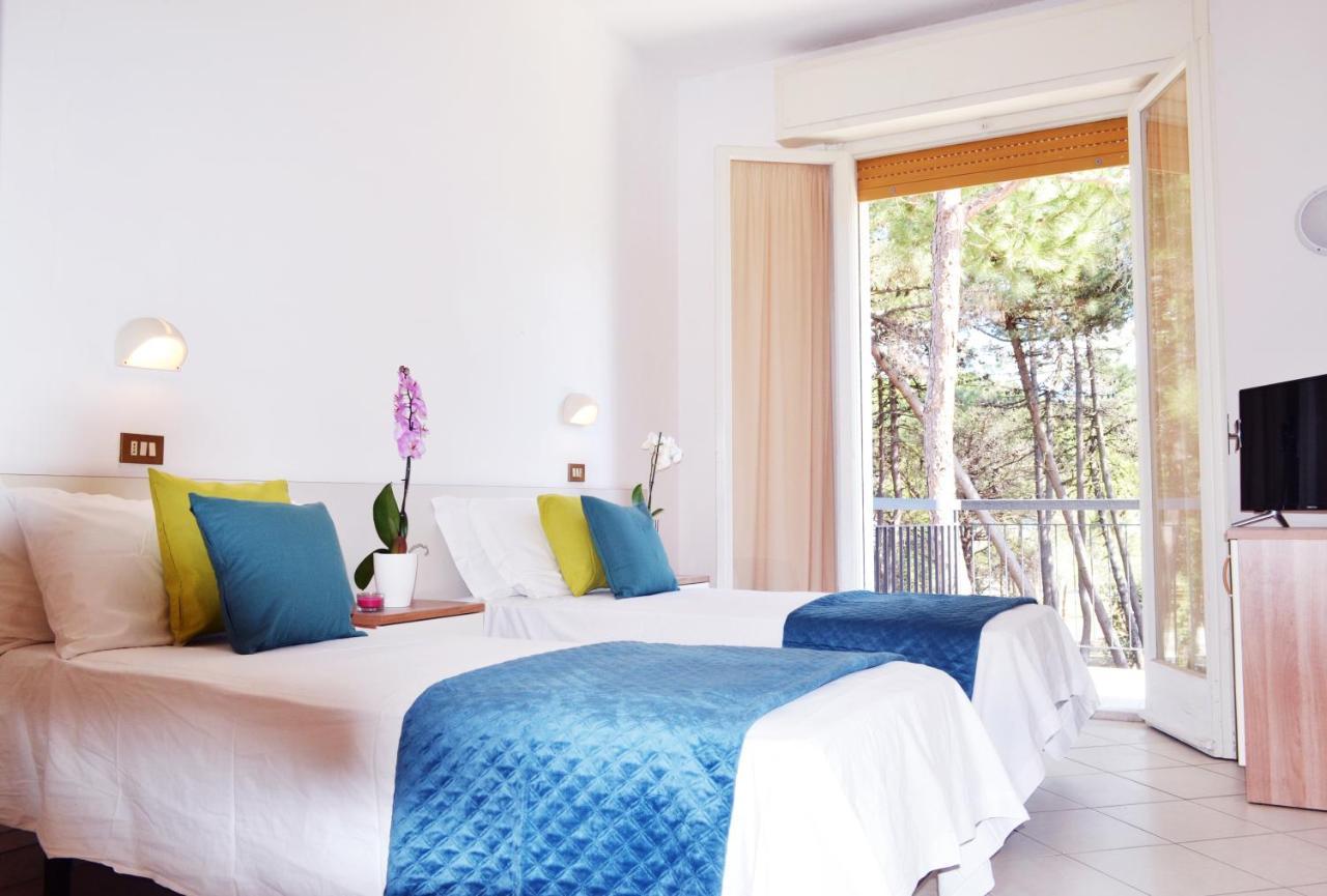 Hotel Elefantino Grey - Free Breakfast & Brunch Until 13-00 - Vicinissimi A Mirabilandia Milano Marittima Extérieur photo